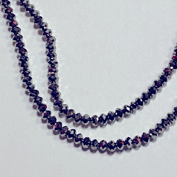 Beautiful RMN Faux Pearl Necklace - Picture 2 of 7